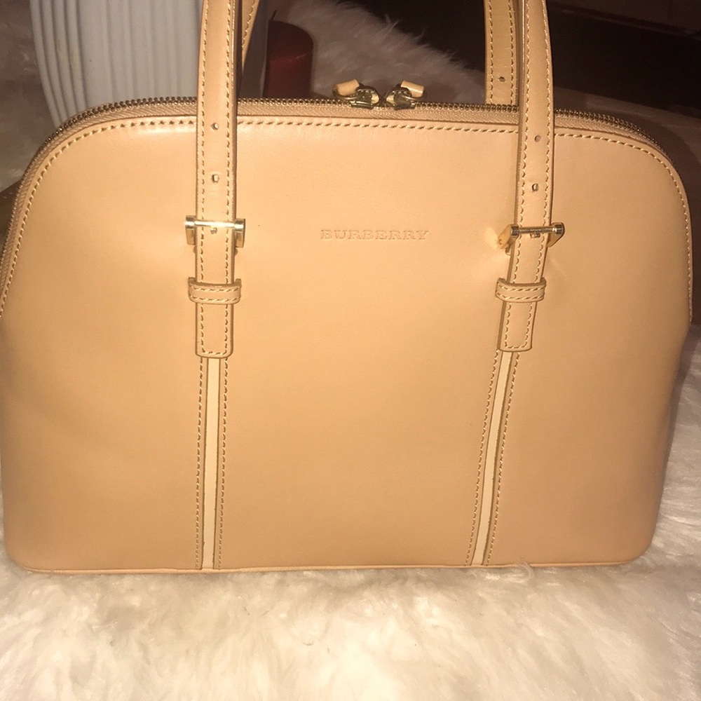 💜💜Authentic Burberry Handbag💜💜 - Picture 4 of 16